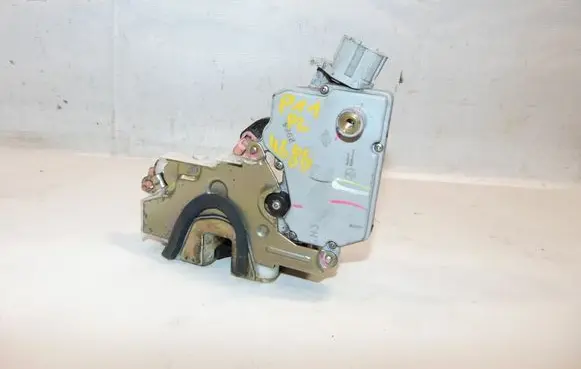 Nissan Primera Front door lock 805032F000 805532F000