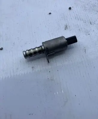 BMW 1 F20 F21 Camshaft vanos timing valve 8610388