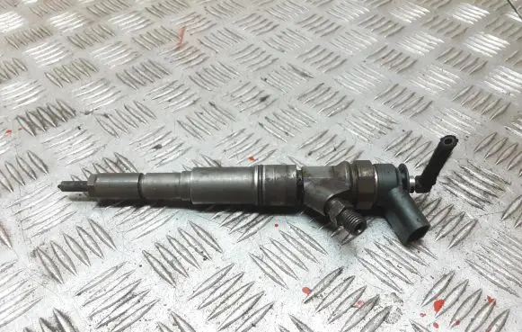 BMW 5 E60 E61 Fuel injector 0445110212