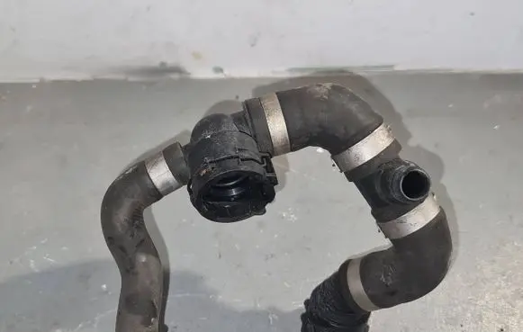 Mercedes-Benz S W222 Engine coolant pipe/hose A2225006400 A2225016900