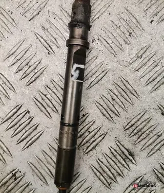 Audi A6 S6 C5 4B Fuel injector 059130201A