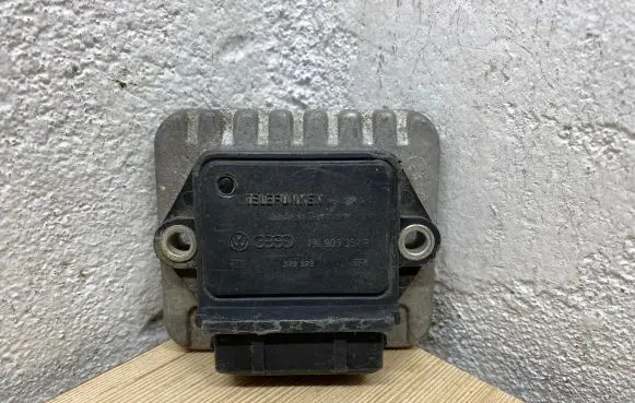Volkswagen Golf II Ignition amplifier control unit 191905351B