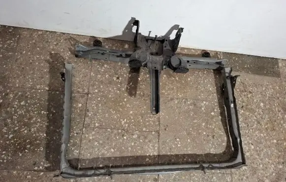 Lexus NX Radiator support slam panel bracket 8652030670 8651048190