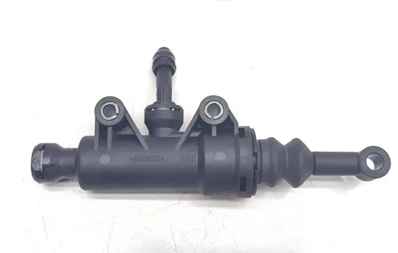 Mercedes-Benz E W212 Clutch master cylinder A2042900112