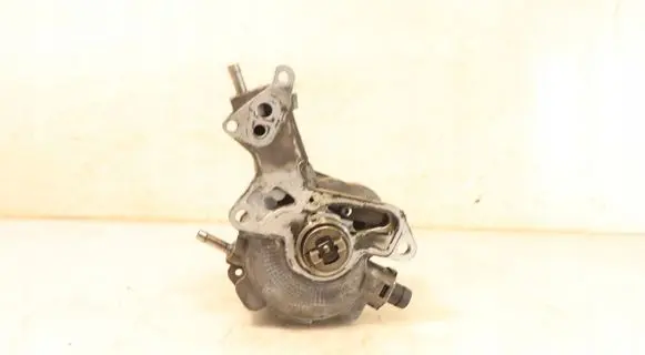 Skoda Fabia Mk2 (5J) Vacuum pump