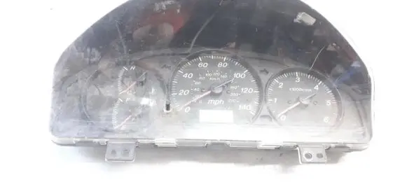Mazda 323 F Speedometer (instrument cluster)