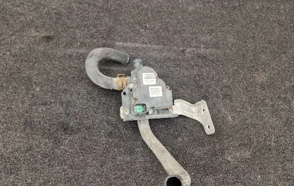 Tesla Model S Electric auxiliary coolant/water pump 600737000B