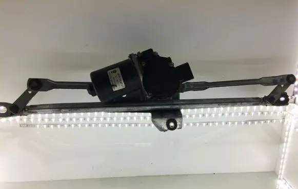 Audi A6 S6 C5 4B Front wiper linkage and motor 8D1955113C 4B1955603A