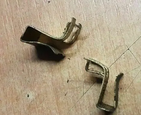 Volkswagen Golf I Floor mat clip fixing clamp 171863153