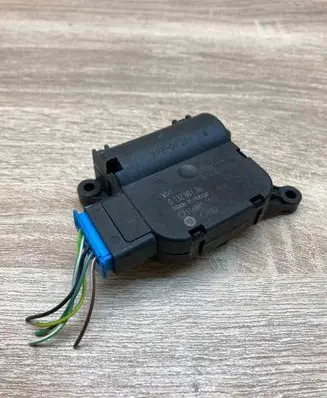 Volkswagen PASSAT B7 Air flap motor/actuator 3C0907511A 0132801362 WITHPLUG