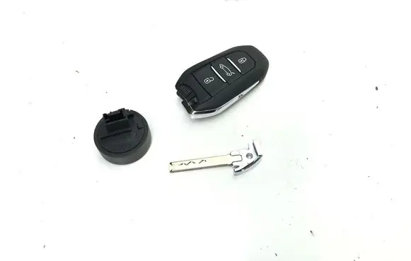 Peugeot 3008 III Ignition key/card 9842119480 9809759880