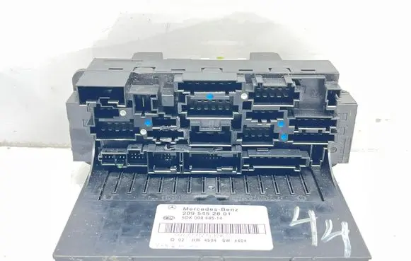 Mercedes-Benz CLK A209 C209 Fuse module 2095452801 5DK00848514