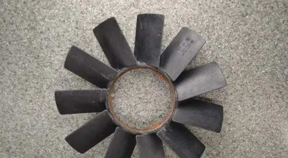 BMW 3 E46 Fan impeller 11521712058