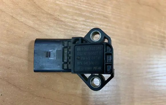 Volkswagen PASSAT B7 USA Air pressure sensor 04E906051