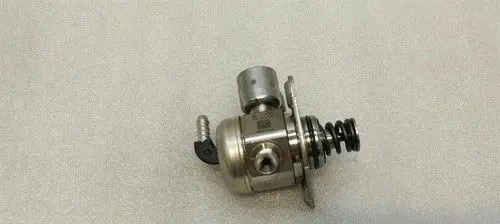 Audi A3 S3 8V Mechanical fuel pump 04E127025D
