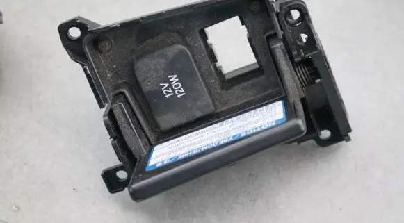 Lexus CT 200H Dashboard storage box/compartment 5880276010
