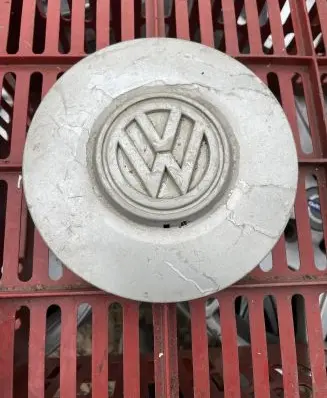Volkswagen Golf III Original wheel cap 1H0601149A