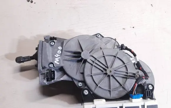 Mercedes-Benz C W205 Tailgate/trunk/boot lift motor A0997602601 03329092 C10274107