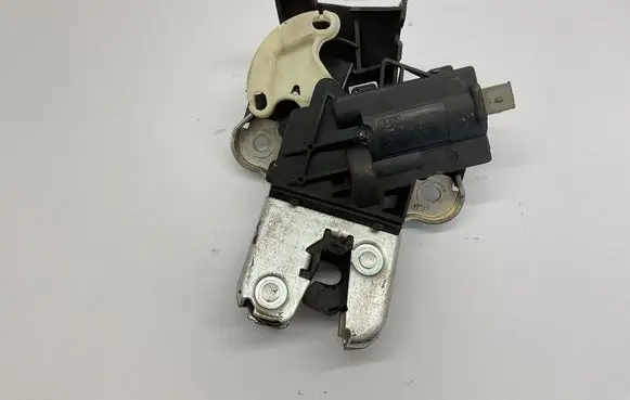 Audi A6 S6 C6 4F Tailgate/trunk/boot lock/catch/latch 4F5827505D