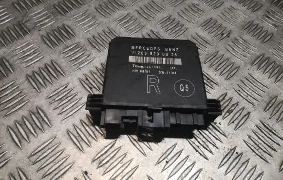 Mercedes-Benz C W203 Door control unit/module 2038206626 A2038206626