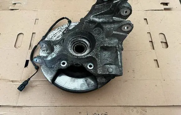 Jaguar I-Pace Rear wheel hub spindle/knuckle 