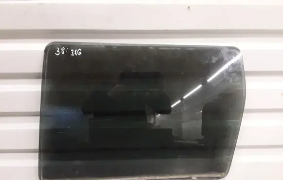Mitsubishi Endeavor Rear door window glass