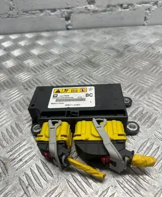 Chevrolet Captiva Airbag control unit/module 13587444 SDM111206C