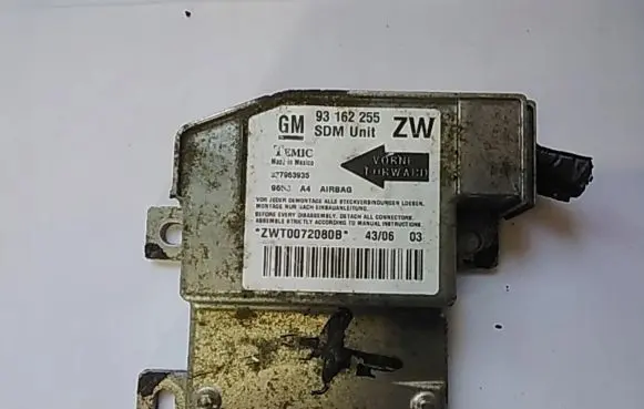 Opel Tigra B Airbag control unit/module 93162255