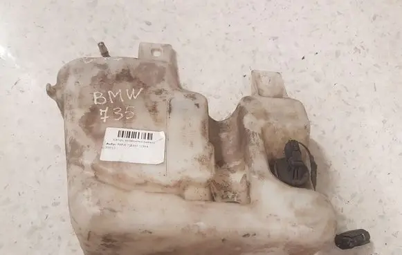 BMW 7 E38 Windshield washer fluid reservoir/tank 8352898 61668352898