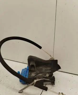 Audi A4 S4 B6 8E 8H Rear door lock 8D0839016A