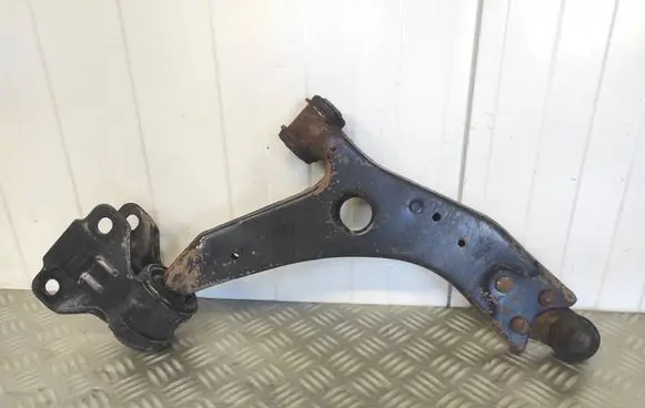 Ford C-MAX II Front lower control arm/wishbone BV613C339AAA 1138432