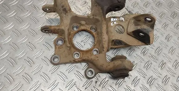 Toyota RAV 4 (XA40) Rear wheel hub