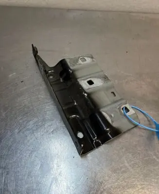 Dacia Sandero III Fender mounting bracket DODACIASANDEROIII3
