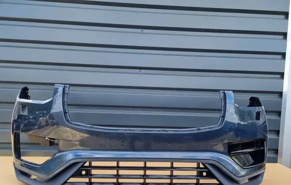 Volvo XC90 Front bumper 31690641