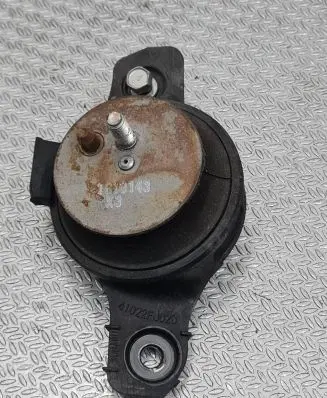 Subaru Forester SJ Engine mount bracket 41022FJ020
