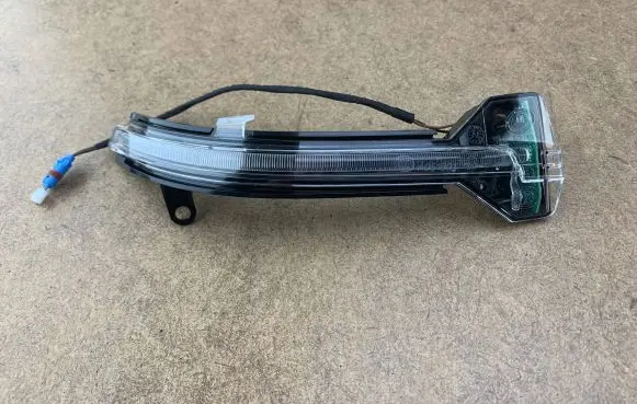 BMW 5 F10 F11 Mirror indicator light 63137308536 7308536