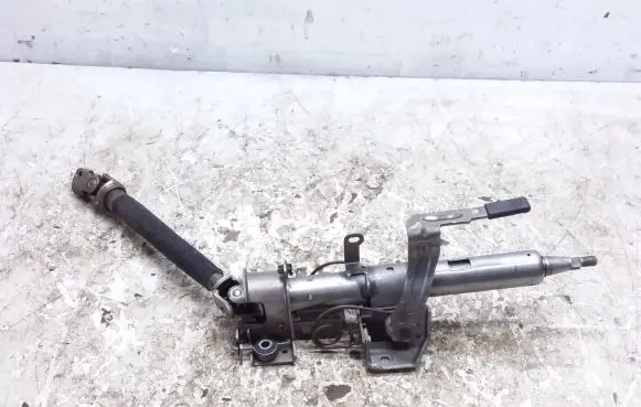 Steering wheel axle set