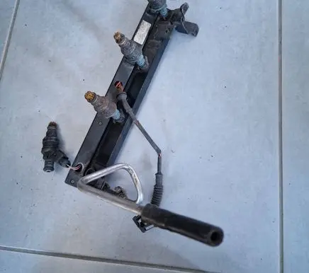BMW 3 E30 Fuel main line pipe 1714710