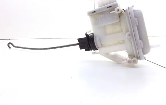 Volkswagen PASSAT B3 Central locking motor 357862153C