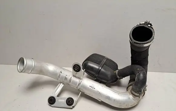 Porsche Macan (95B) Intercooler hose/pipe 95B145673D 03G906051E