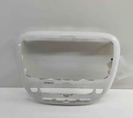 KIA Soul Radio/GPS head unit trim 84740E4100ATN
