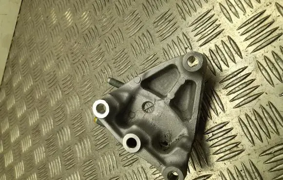 Hyundai Kona II Engine mounting bracket 231212A