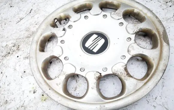 Seat Leon (1M) R15 wheel hub/cap/trim 1m0601147c