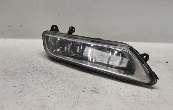 Volkswagen PASSAT B7 Front fog light