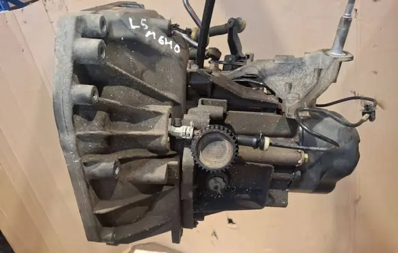 Renault Clio IV Manual 5 speed gearbox 8201065255 CEJHX 000304014767R
