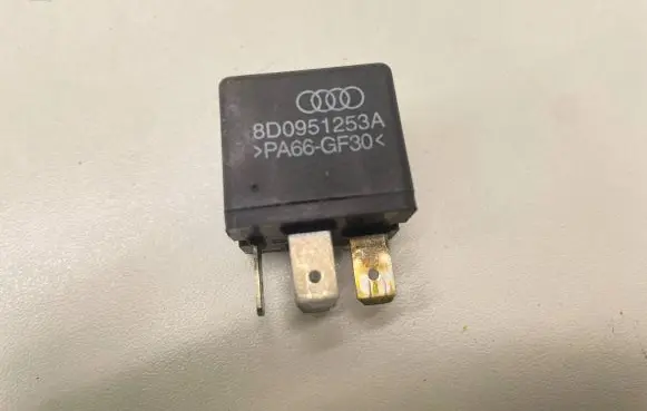 Audi A4 S4 B7 8E 8H Other relay 8D0951253A