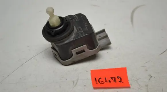 Opel Astra G Headlight level adjustment motor 90590665