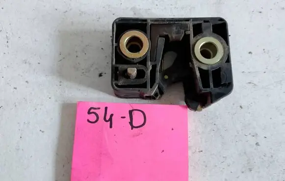 Skoda Felicia I Front door lock 6U0837014