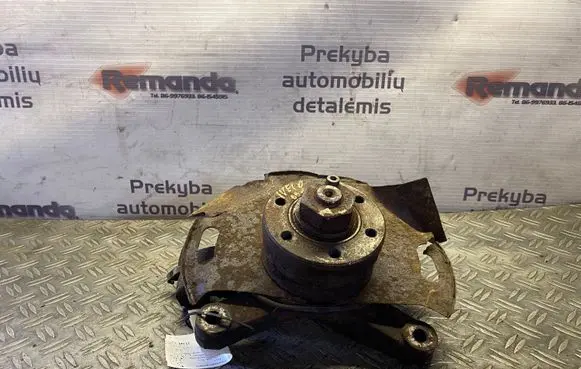Iveco Daily 30.8 - 9 Front wheel hub