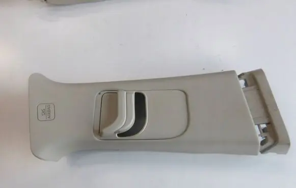 Nissan Qashqai (B) pillar trim (bottom)